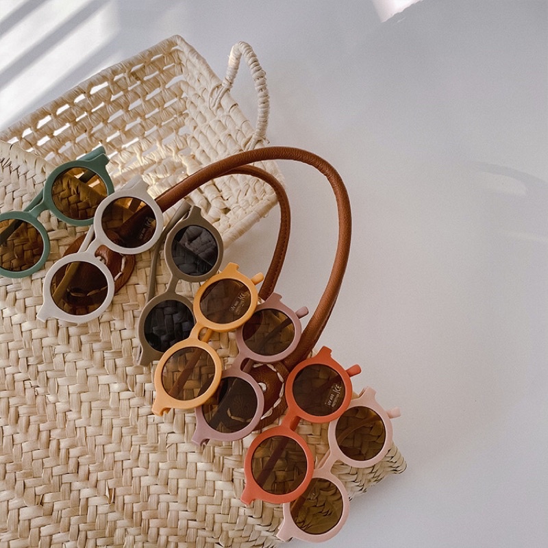 Kính gọng tròn dễ thương thời trang cho bé