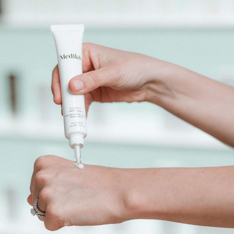 Tinh chất làm sáng da serum Medik8 clarity peptides 10% niacinamide 30ml fullsize se lỗ chân lông 30ML