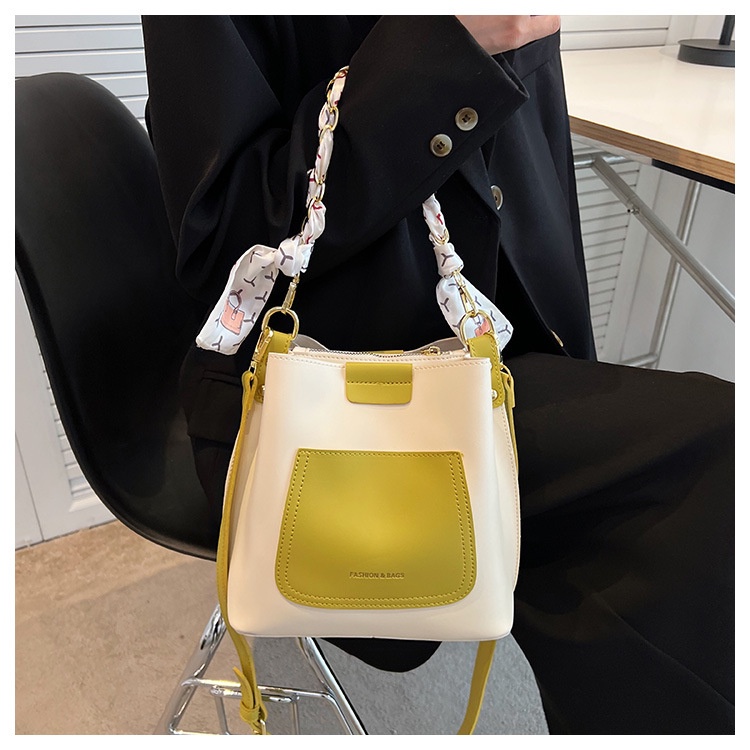 Túi Đeo Vai Dáng Xô Phối Dây Xích Thời Trang Cho Nữ