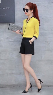 ÁO VIỀN ĐEN NÚT BỌC