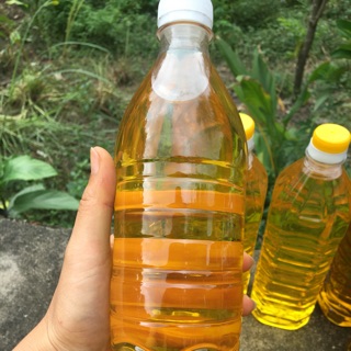 Dầu lạc nguyên chất.