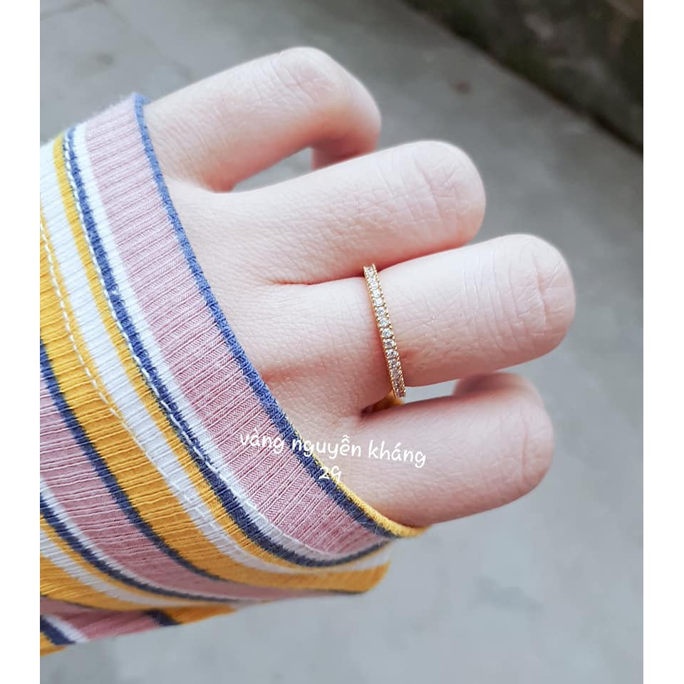 NHẪN MỘT HÀNG ĐÁ VÀNG ĐƠN GIẢN NHỎ XINH