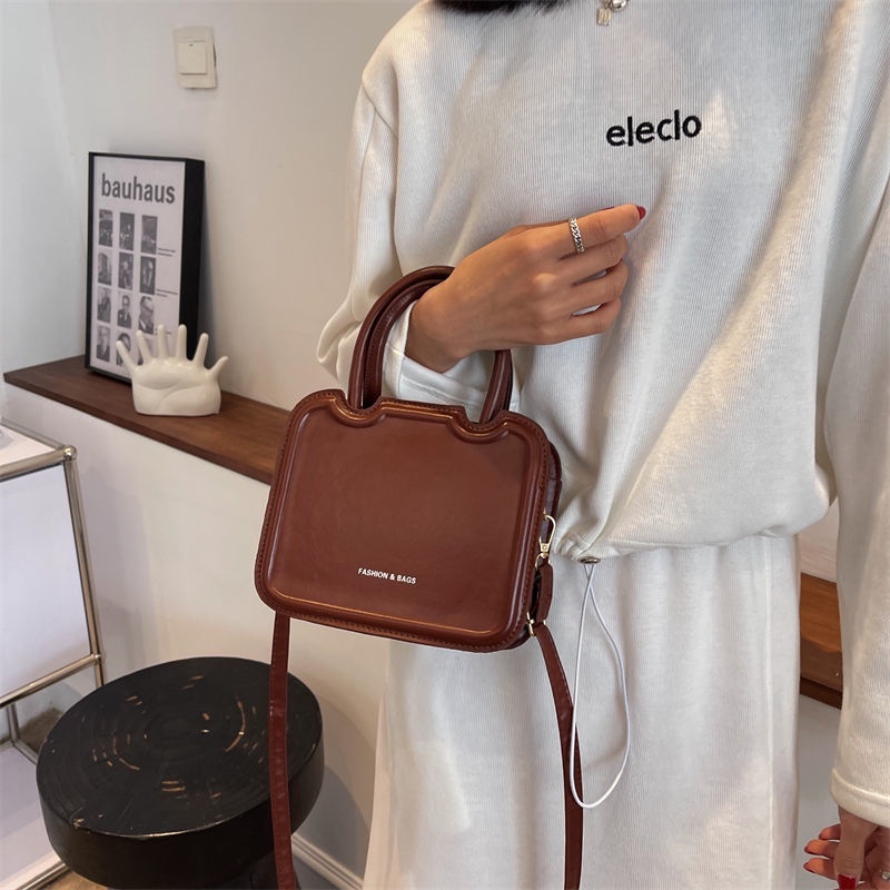 Túi xách messenger hình vuông nhỏ cầm tay phong cách thời trang xuân hè 2022 mới sang trọng cho nữ