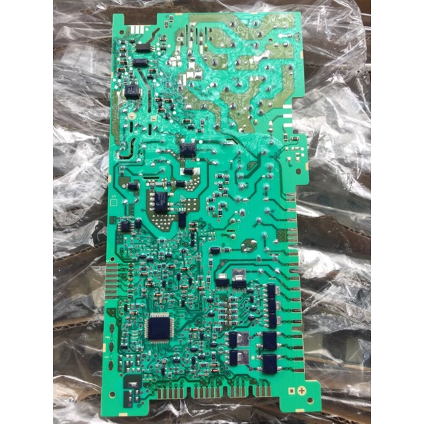 Bo nguồn máy giặt Aqua lắp chung nhiều đời máy, mã trên bo 086A