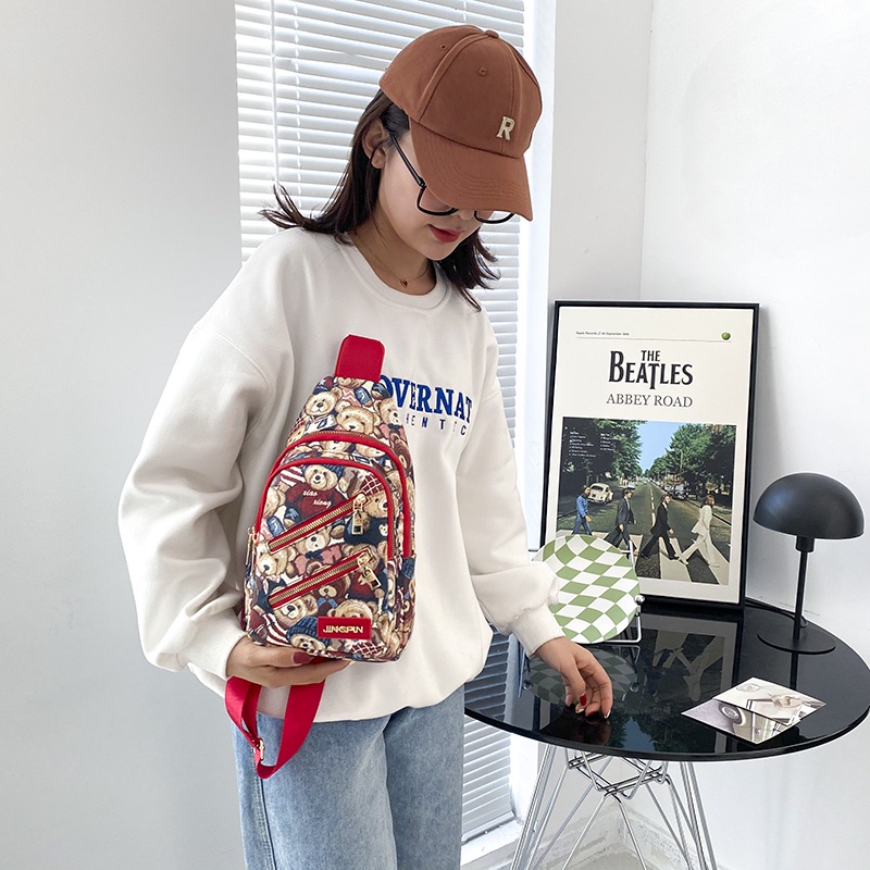 Túi Đeo Trước Ngực Họa Tiết Hoạt Hình Xinh Xắn Cho Nữ