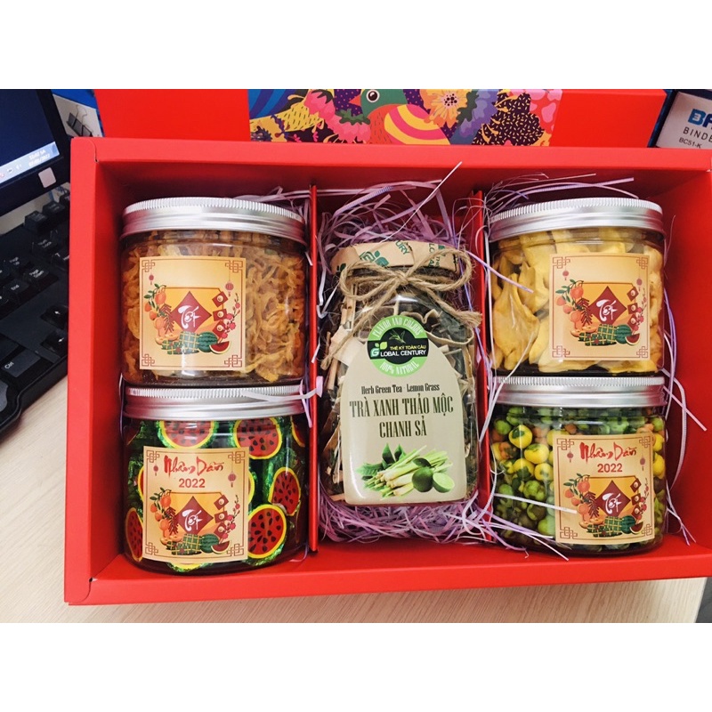 HỘP QUÀ TẾT CAO CẤP NHÂM DẦN 2022 | BigBuy360 - bigbuy360.vn