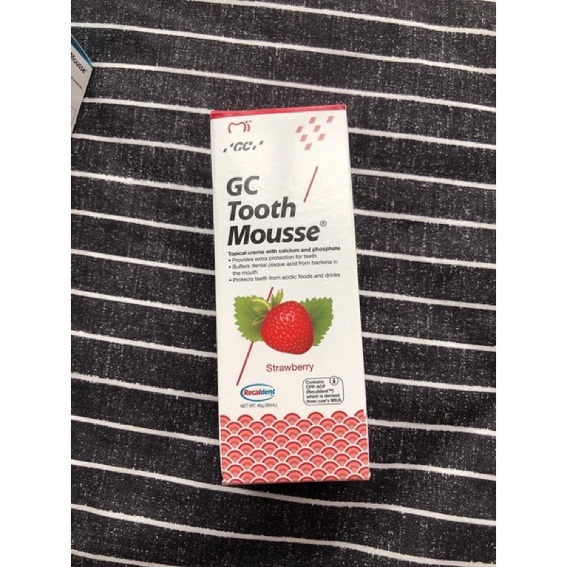 Gel Bôi Giảm Ê Buốt GC Tooth Mousse vị bạc hà - dâu