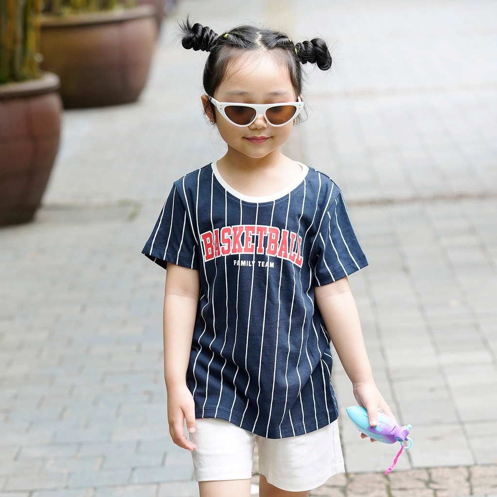 ÁO PHÔNG TRẺ EM GIA ĐÌNH ĐI BIỂN IN CHỮ