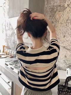 Áo len mongtoghi cổ đức khuy lưng