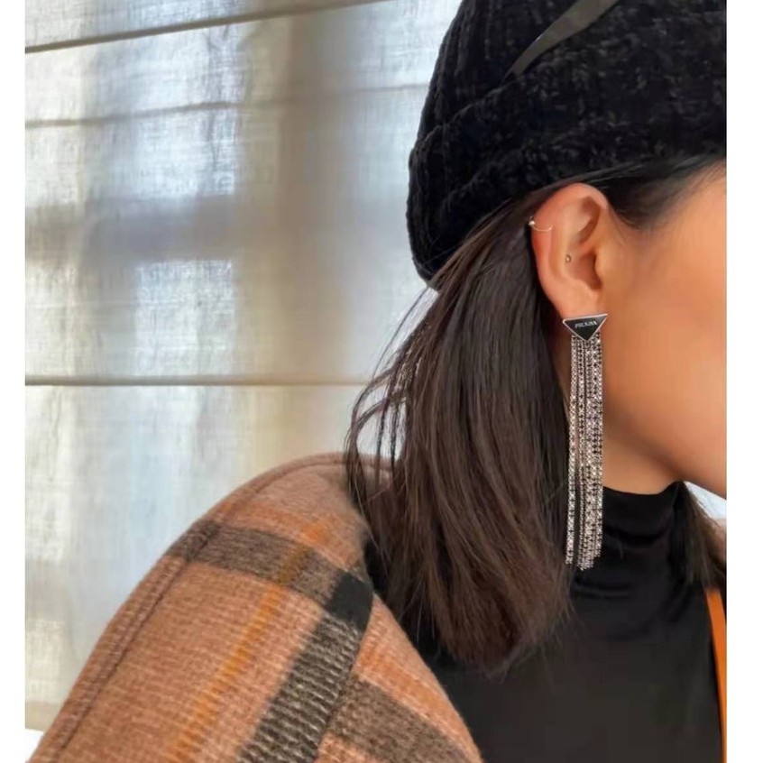 Khuyên tai thiết kế thời trang cao cấp năm 2021