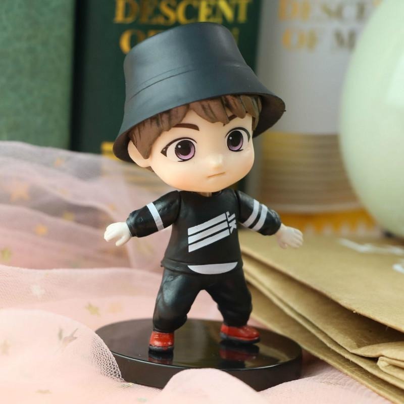 Set 7 Mô Hình Đồ Chơi Các Thành Viên Nhóm Nhạc BTS