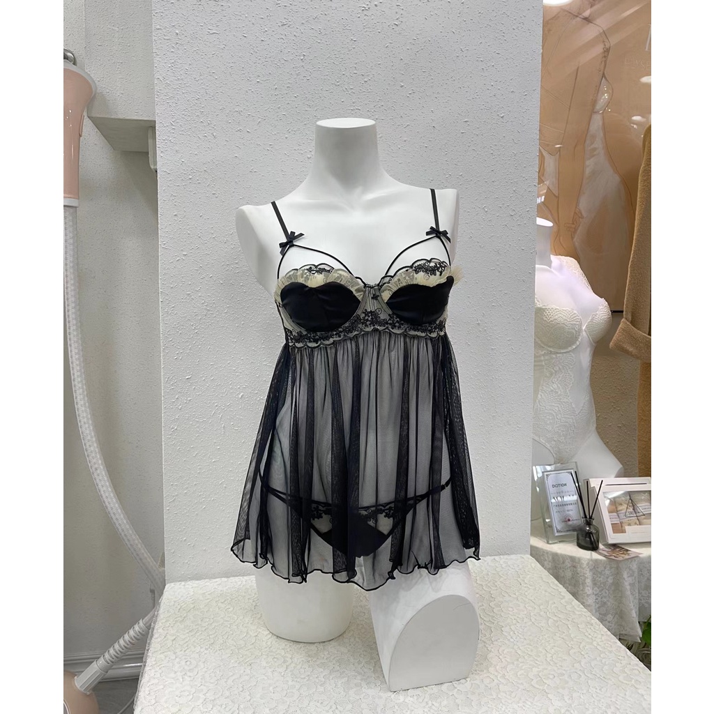 Váy ngủ hai dây sexy cao cấp xẻ đùi tặng kèm chip - Hàng QCCC - SP106