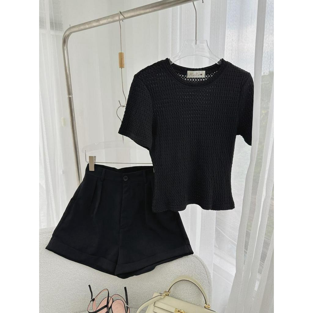 SET ÁO ĐEN Ô LỖ + SHORT ĐEN