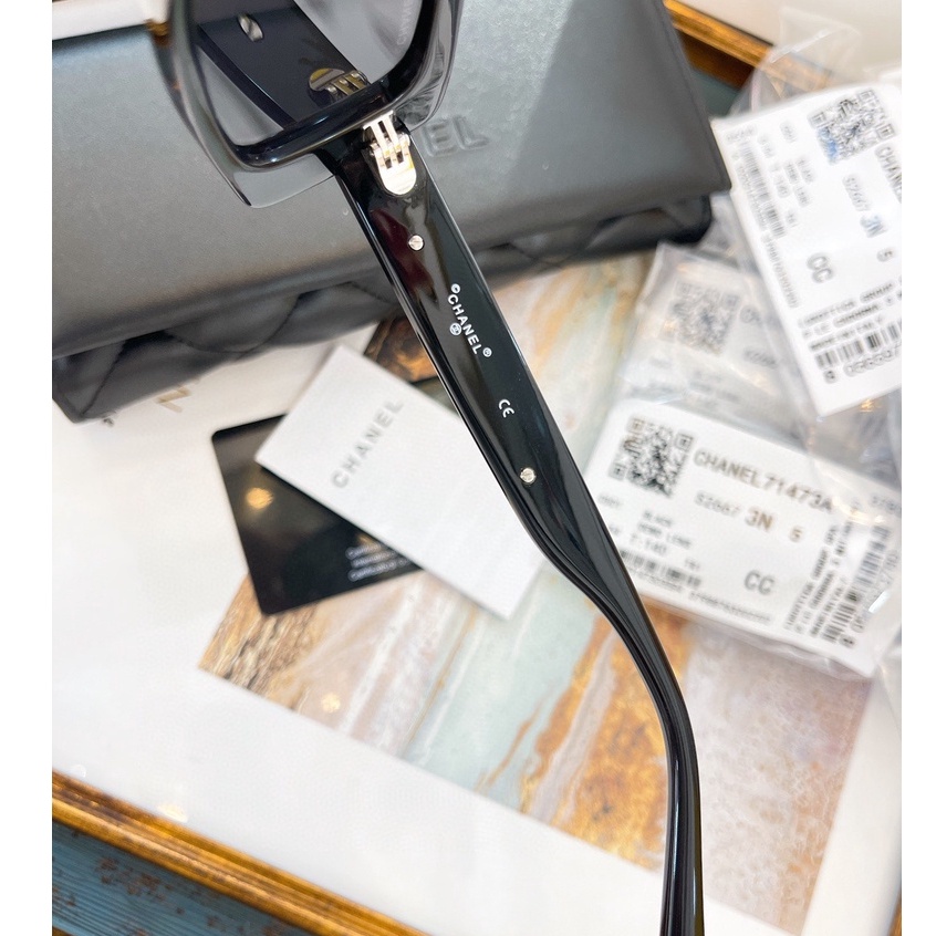 Kính Mát Vuông Mới CH71374A - 2022