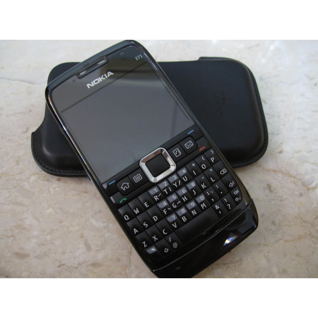 [Shop 114]Nokia E71 huyện thoại với bàn phím qwerty nhắn tin cực nhanh (máy, pin, sạc)