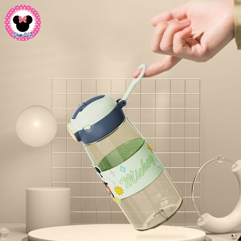 Bình nước hãng DISNEY IU IU cho bé . Có đầu ống hút silicon đẹp và tay xách