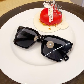 Kính tráng gương gucci