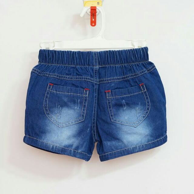 Quần short jean bé gái thêu Vịt con size nhỏ và đại