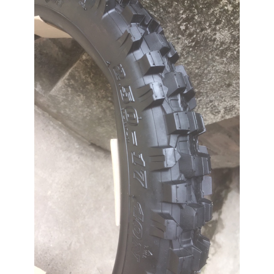 Lốp gai không săm (2.50-17) đủ các size cho xe win, xe độ MT897