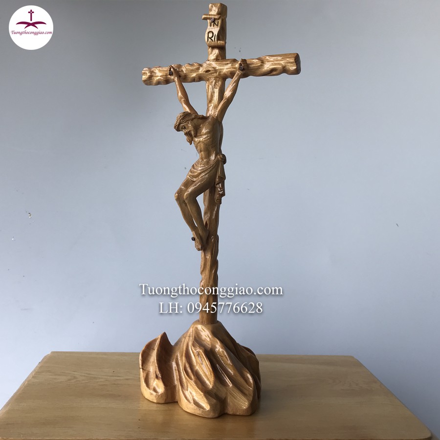 Tượng Chúa Chịu Nạn 40cm gỗ pơ mu