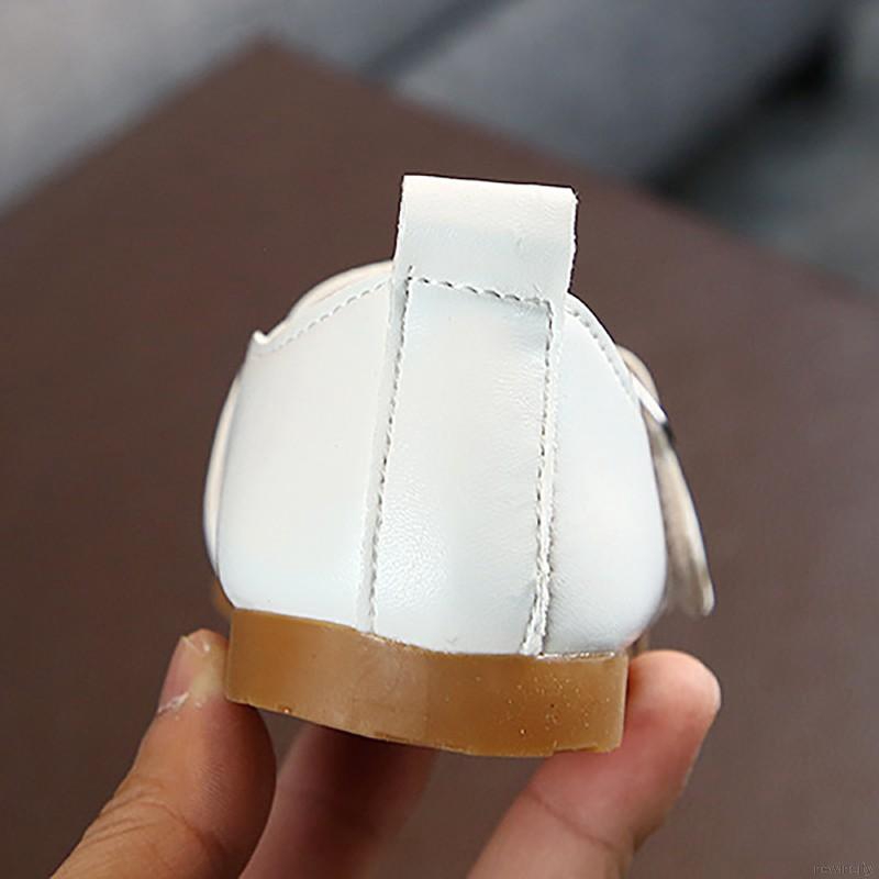 Giày sandal hoạt hình đế mềm chống trượt cho bé gái