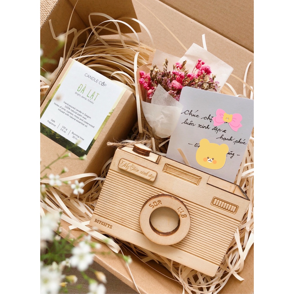 SET QUÀ NẾN THƠM, HỘP BÚT GỖ KHẮC TÊN VÀ HOA BI