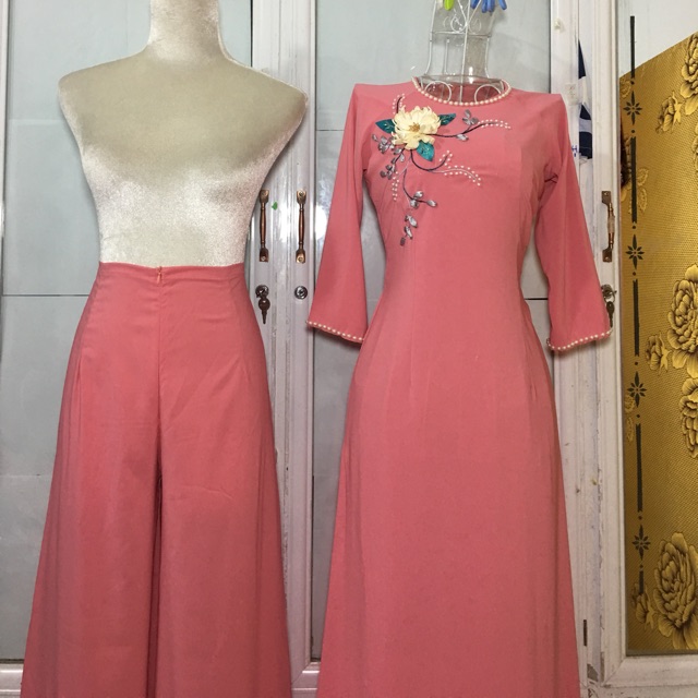 Áo dài đính hoa 3D