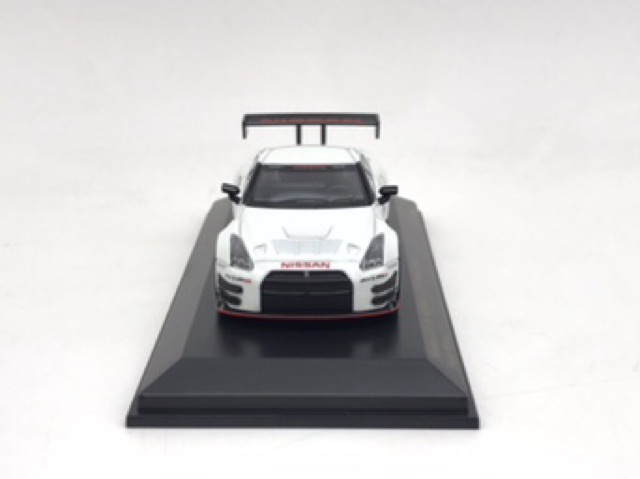 Xe Mô Hình Nissan GT-R Nismo GT3 (R35) 2015 1:64 Car-Nel ( Trắng )