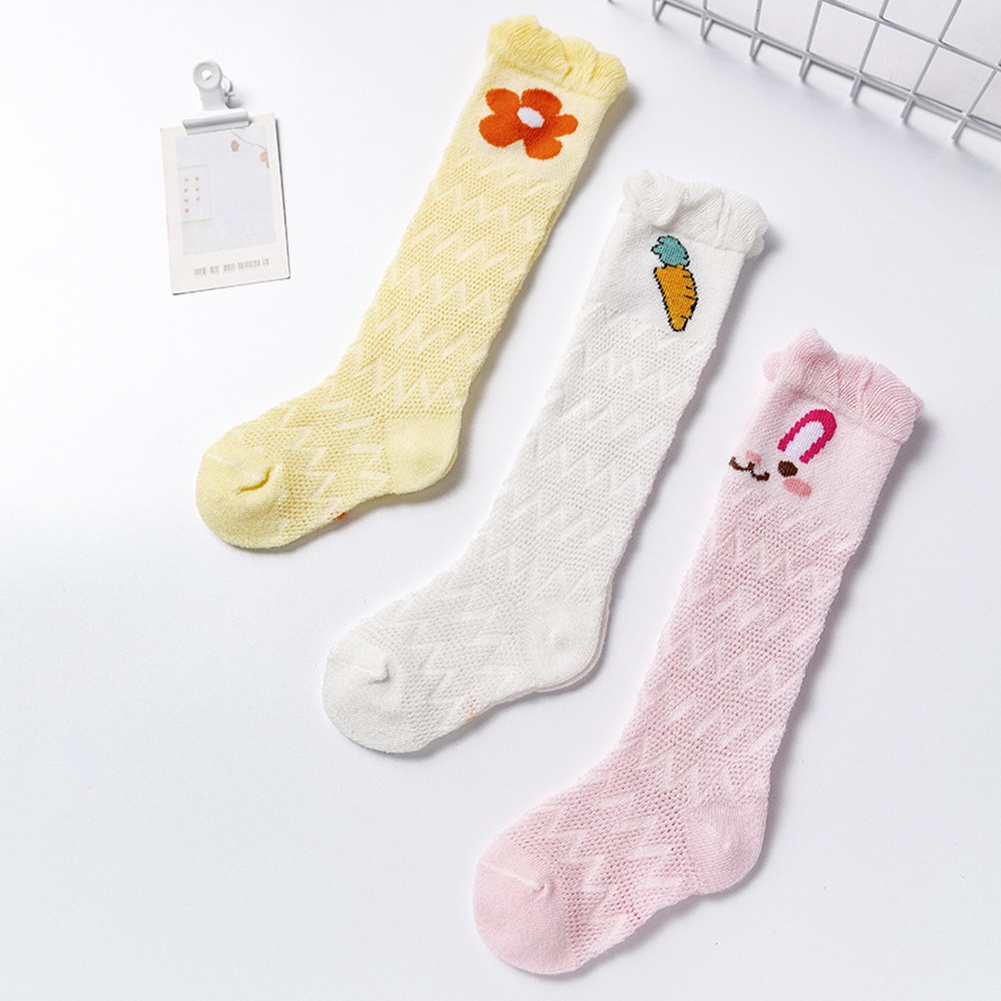 Set 3 Đôi Vớ Cotton Thoáng Khí Họa Tiết Dễ Thương Cho Bé
