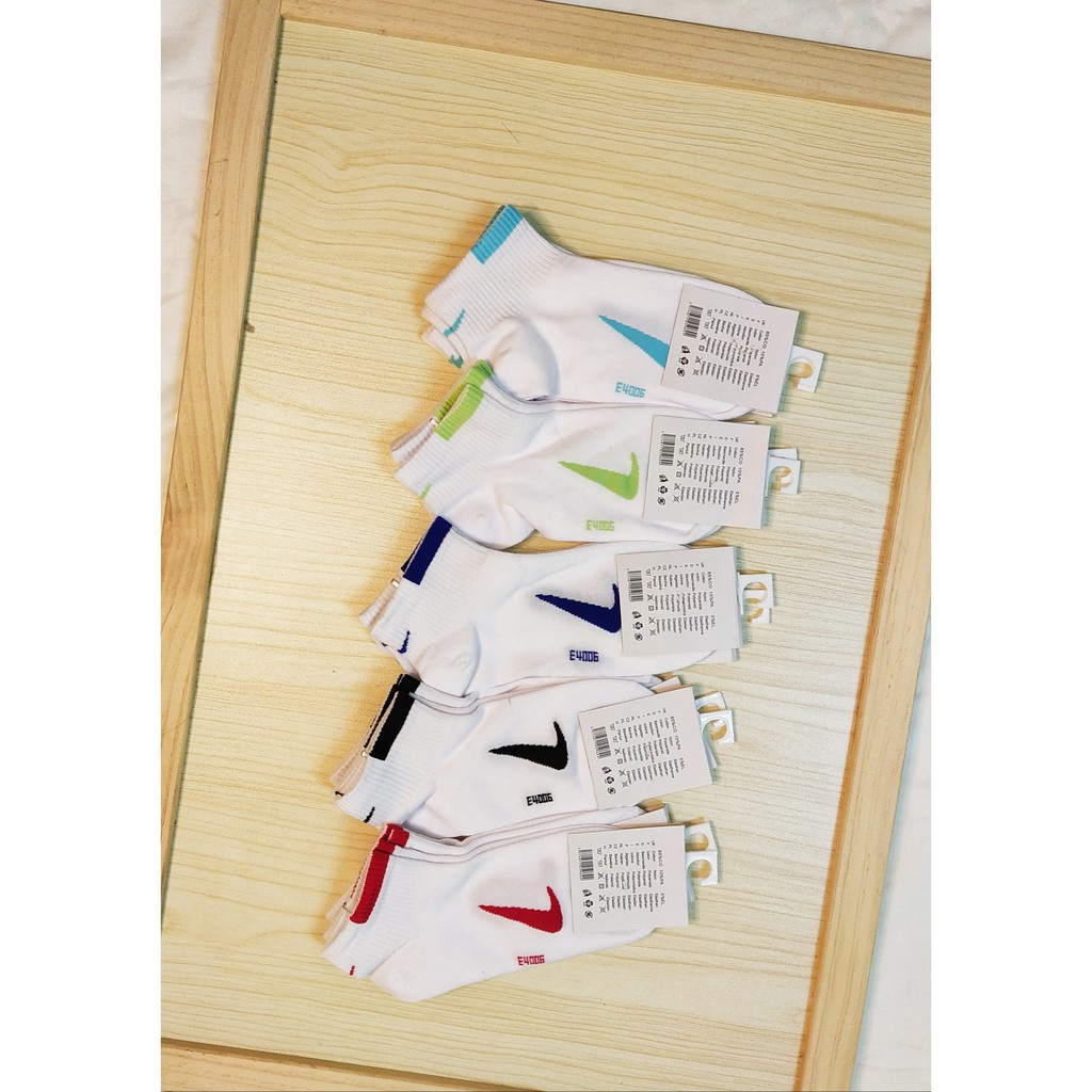 Tất - vớ nữ cổ ngắn màu trắng chất liệu cotton, họa tiết nike, free size