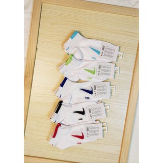 Tất - vớ nữ cổ ngắn màu trắng chất liệu cotton, họa tiết nike, free size