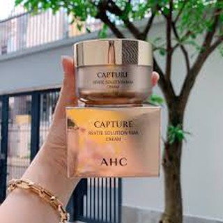 Kem Dưỡng Da AHC Capture Revite Solution Max Cream.