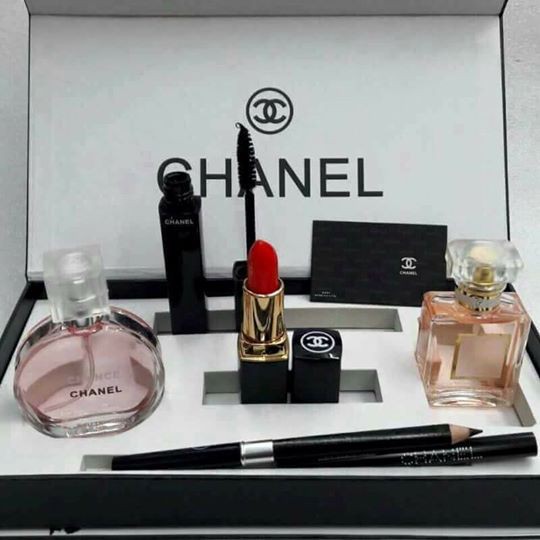 bộ trang điểm 5 món quà ý nghĩa tuyệt vời cho bạn gái chất lượng | BigBuy360 - bigbuy360.vn