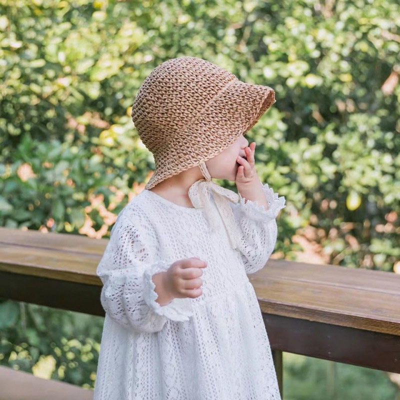 Mũ cói trẻ em  -  Mũ cói kèm dây buộc cằm  cho bé đi chơi đi biển, phong cách vintage