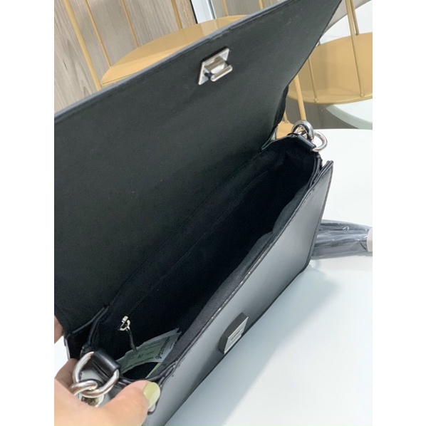 Túi đeo chéo Stradivarius