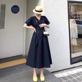 Đầm váy đen cổ V xếp li eo