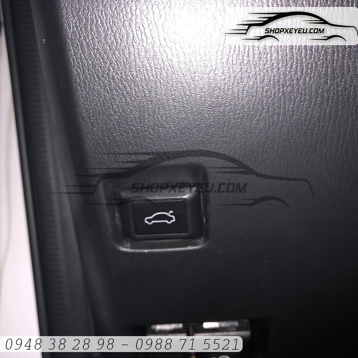 Nút mở cốp mazda 3 sedan facelift . Cắm giắc