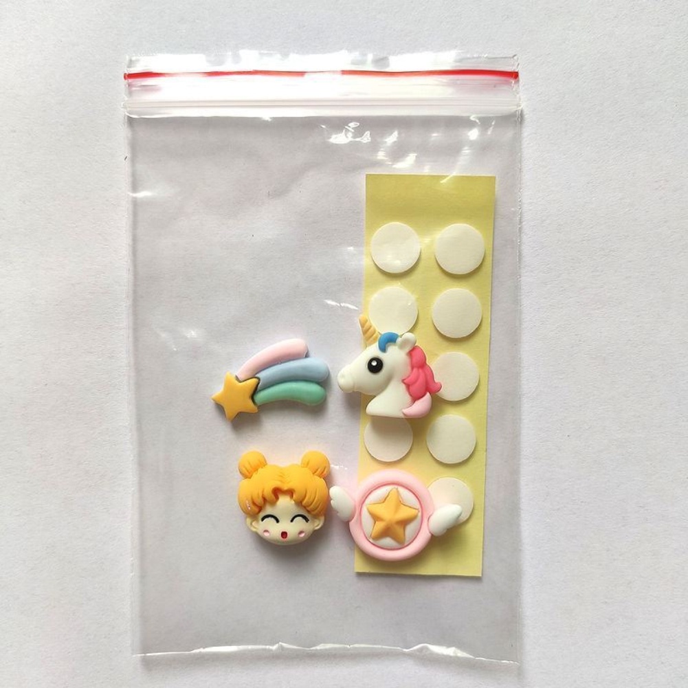 Bộ 4 miếng dán họa tiết hoạt hình 3d dễ thương chống thấm nước