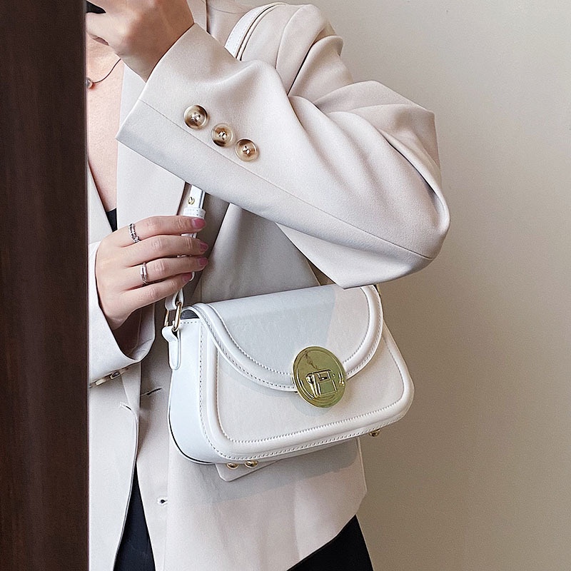 Túi Đeo Chéo Dáng Vuông Nhỏ Có Khóa Thời Trang Cao Cấp