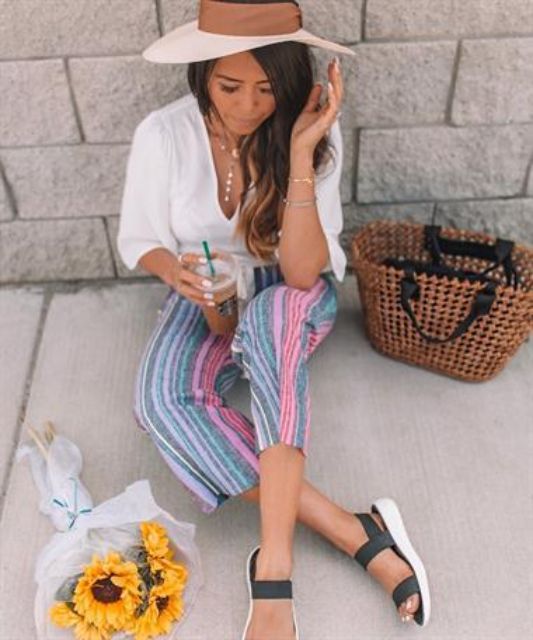 Giày sandal LiteRide màu đen và navy