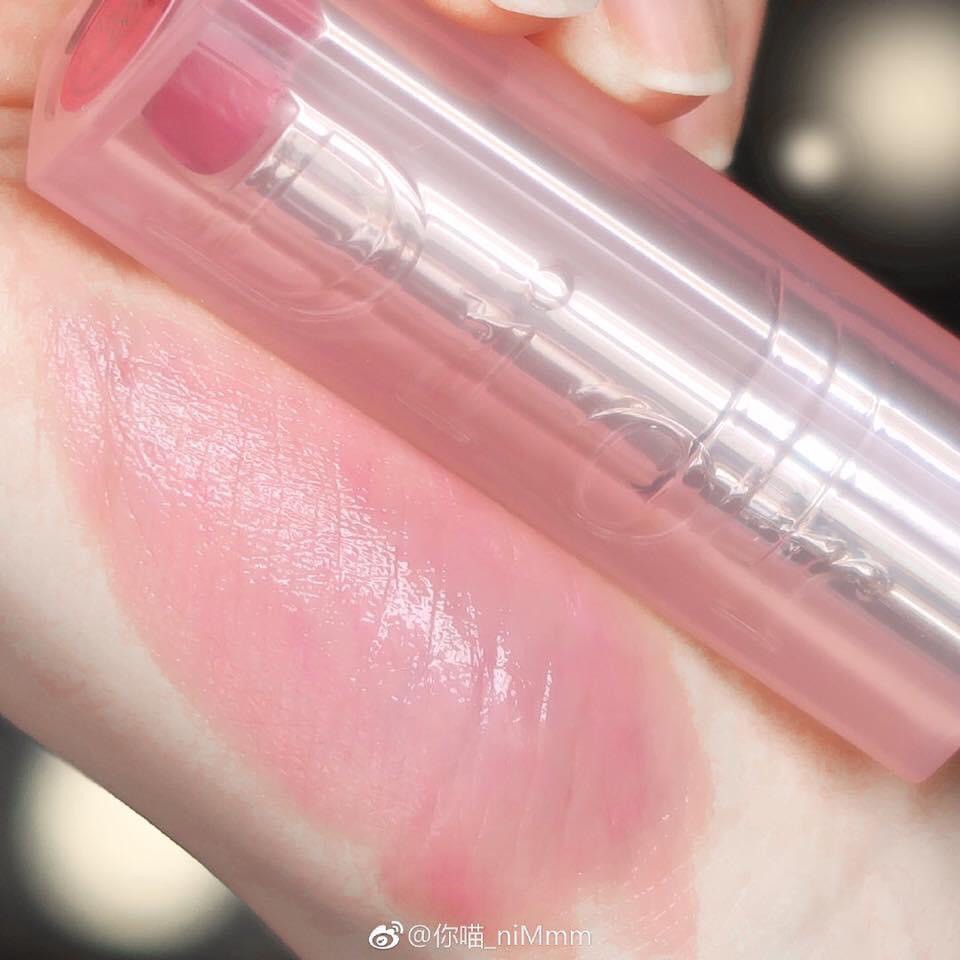 Son dưỡng ẩm và chống khô nẻ môi Dior Addict Lip Glow SPF10