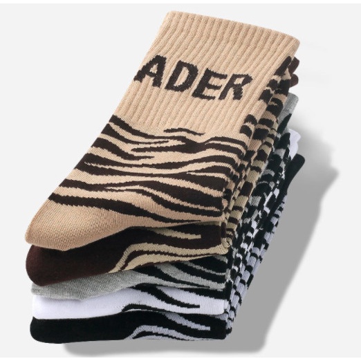 Vớ ADER Ngựa Vằn cao cổ Nam Nữ phong cách thể thao, trẻ trung, năng động.