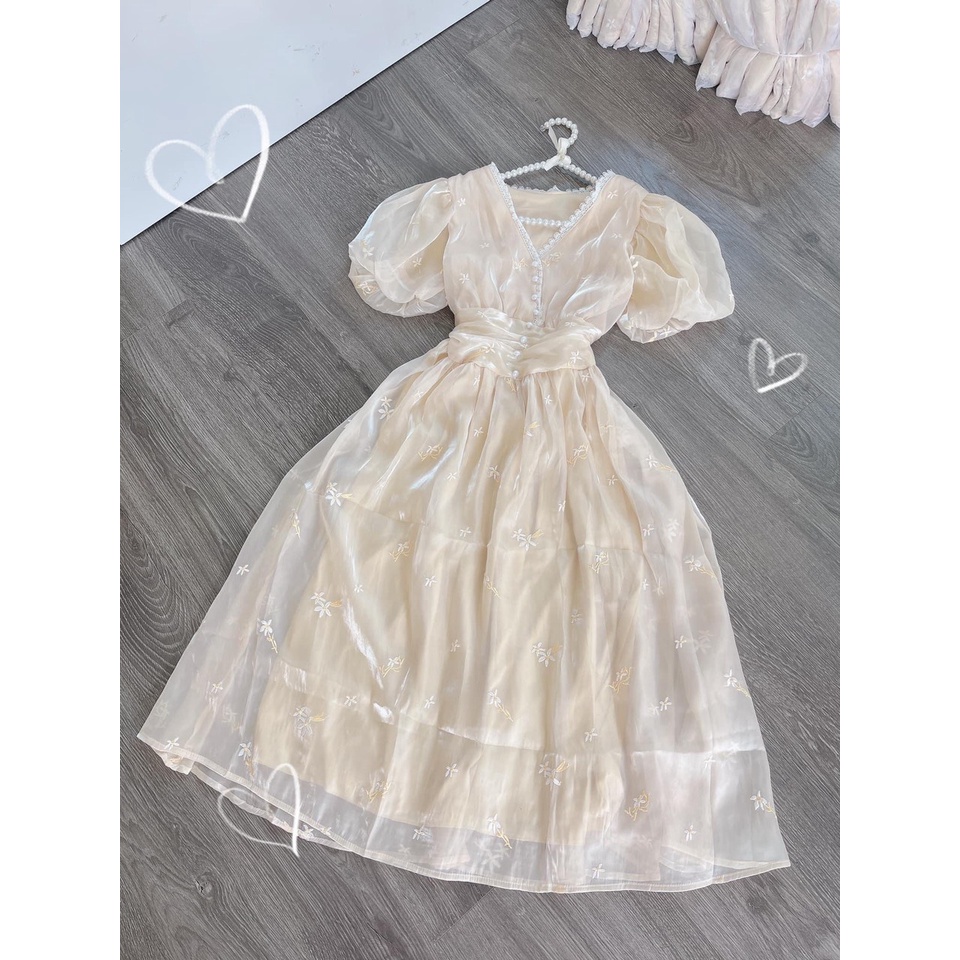 Đầm thiết kế bo chun nền hoa thêu sang trọng tơ ánh kim