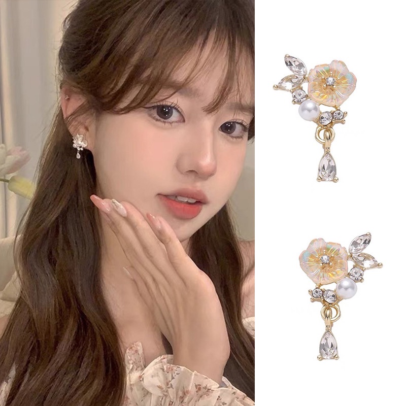 Bông Tai Đính Ngọc Trai Hình Hoa Phong Cách Pháp Cổ Điển Cao Cấp Dành Cho Nữ