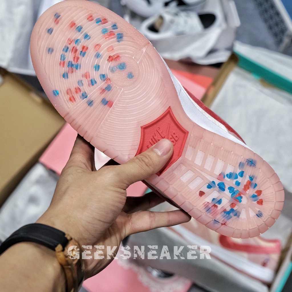 [GeekSneaker] Giày SB Dunk Low StrangeLove Skateboards (Special Box) - Valentine