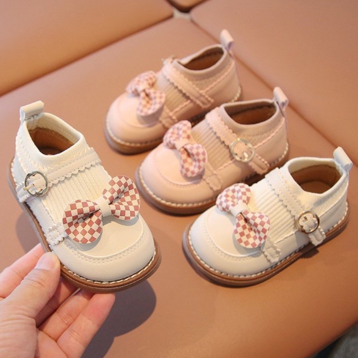 Giày Tập Đi Cổ Chun Len Cho Bé Từ 1-4 Tuổi Phong Cách Thời Trang Đế Êm (2233)