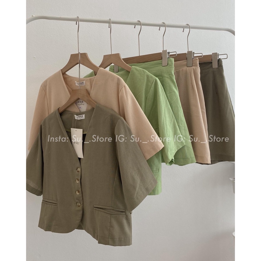 Set áo croptop cổ vest cúc dọc kèm chân váy trơn S343 SUSTORE