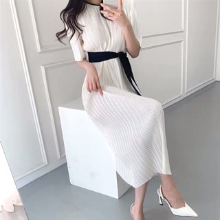[Sẵn] Đầm trắng xếp li buộc eo