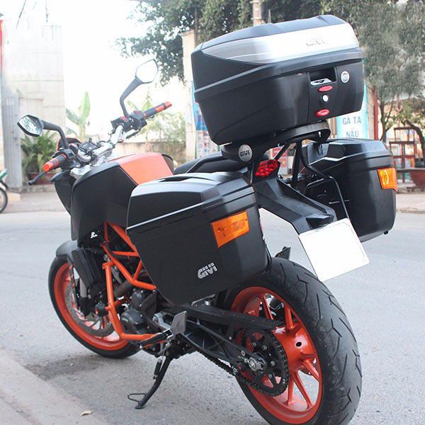 Thùng hông Givi có đèn E22N-S
