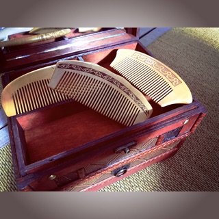 Lược gỗ cổ trang